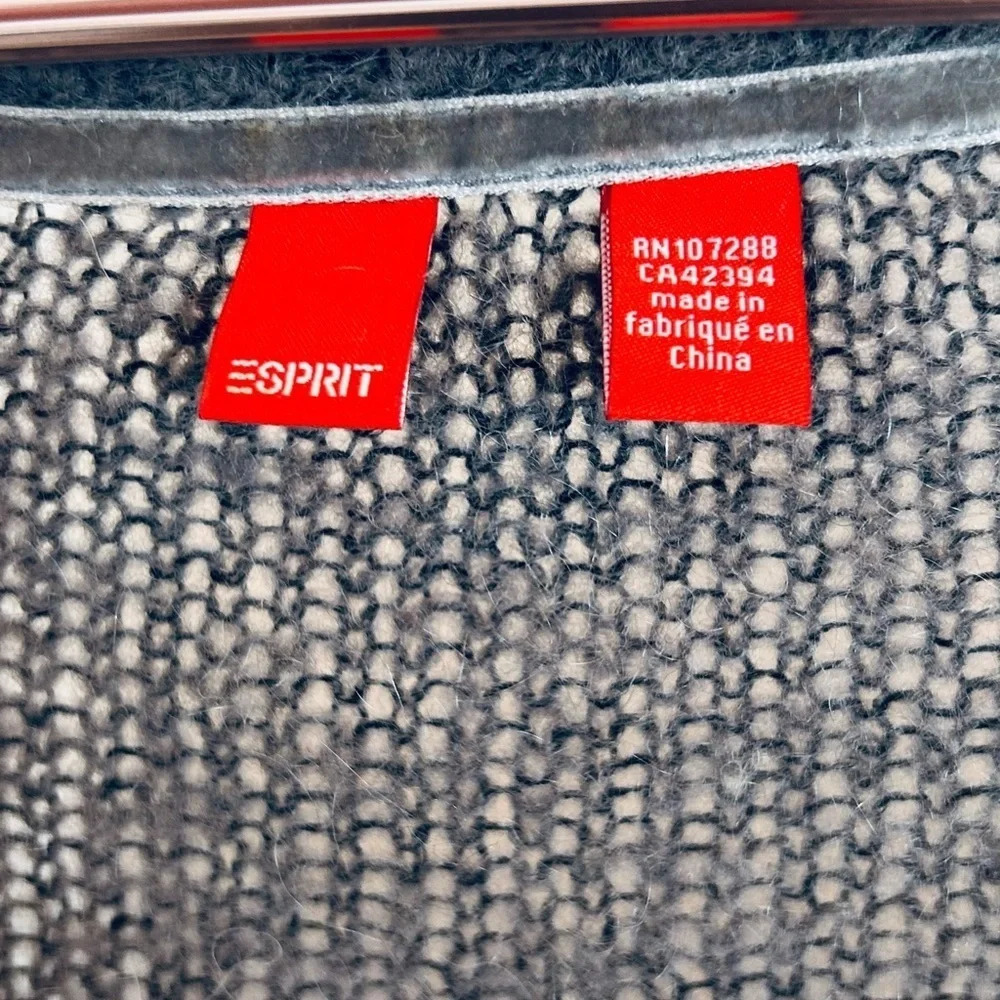 Esprit V-Nexk Dolman Sleeve Wool Blend Sweater- size M/L - Picture 4 of 7